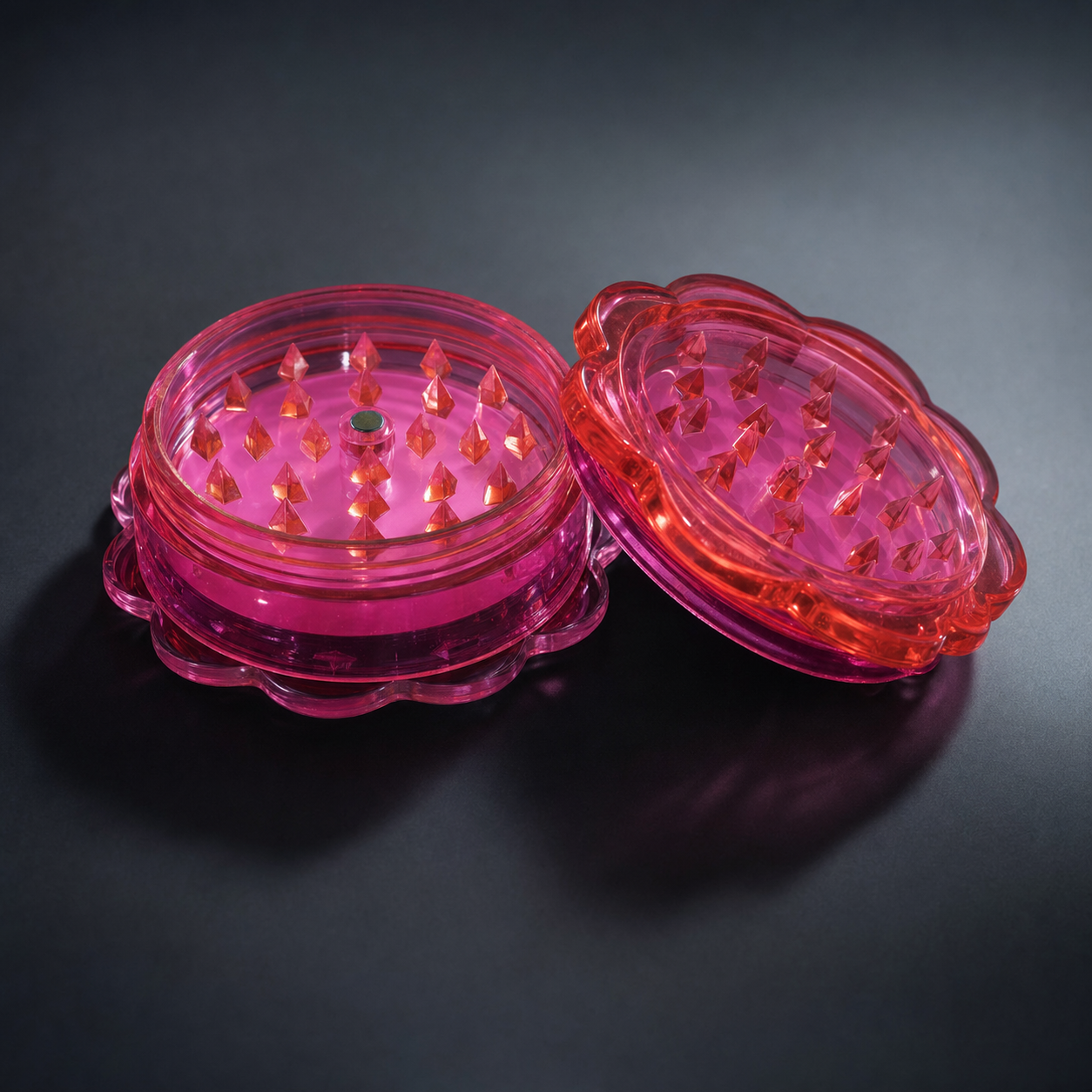 Grinder plastique transparent CBD - macro open pink-red